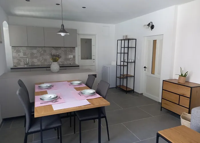 Apartman Aloha *